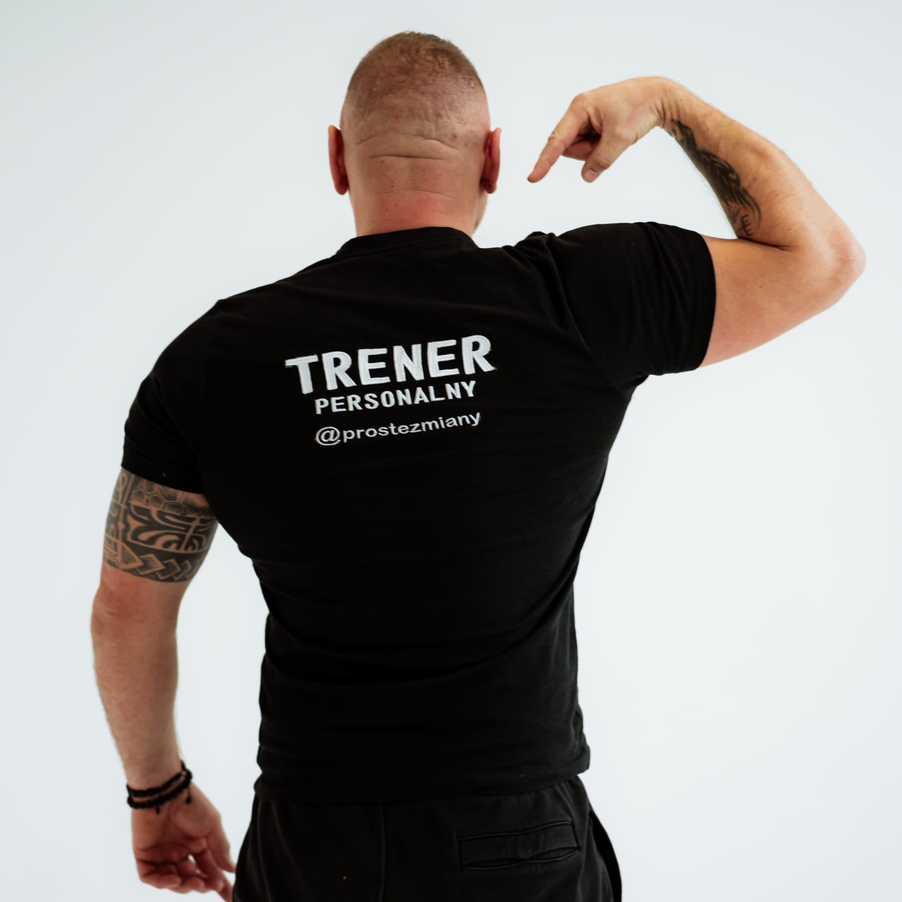 Uśmiechnięta kobieta 40+